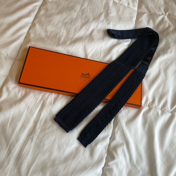 Beautiful Navy Blue Hermes Tie - Picture 7 of 8